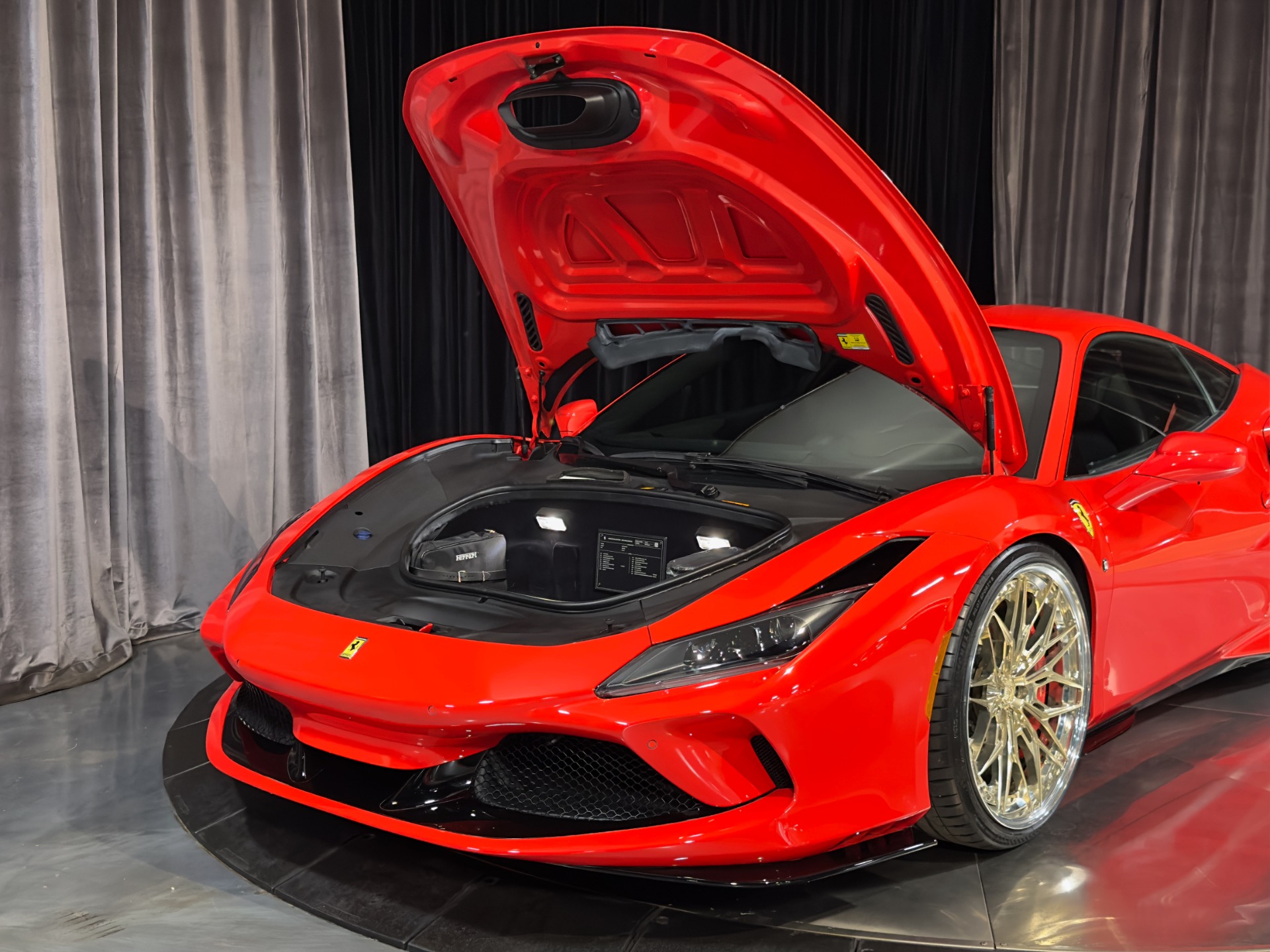 Used-2020-Ferrari-F8-Tributo-Coupe-ONLY-1001-Miles-Carbon-Steering-Wheel-Full-Electric-Seats-FULL-PPF