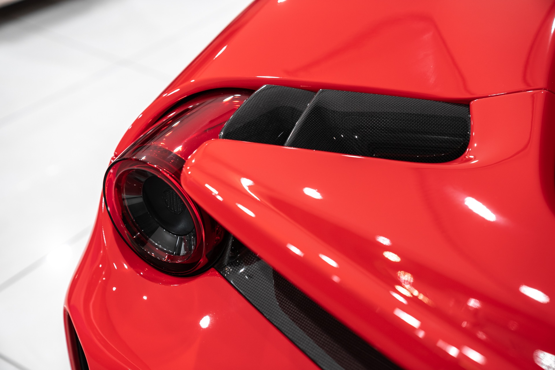 Used-2020-Ferrari-488-Pista-Spider-ONLY-280-Miles-TONS-of-Carbon-Fiber-Front-Lift-FULL-PPF-LOADED