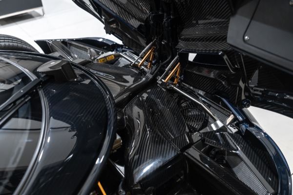 Used-2014-Pagani-Huayra-Coupe-1-of-ONLY-100-Full-Body-PPF-TONS-of-Carbon-Fiber-Service-Records