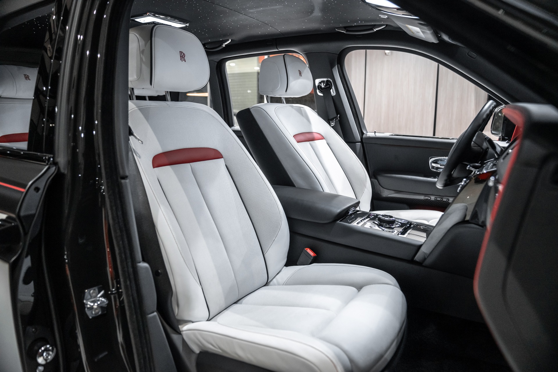Used-2021-Rolls-Royce-Cullinan-Black-Badge-V12-AWD-Bespoke-Interior-Shooting-Star-Huge-MSRP