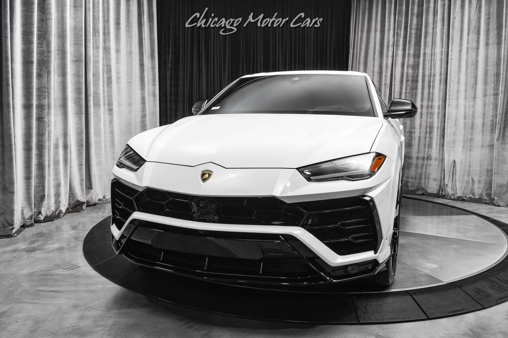 Used-2022-Lamborghini-Urus-SUV-LOADED-Hot-Color-Combo-B-O-3D-Audio-Parking-Assistance-Pkg