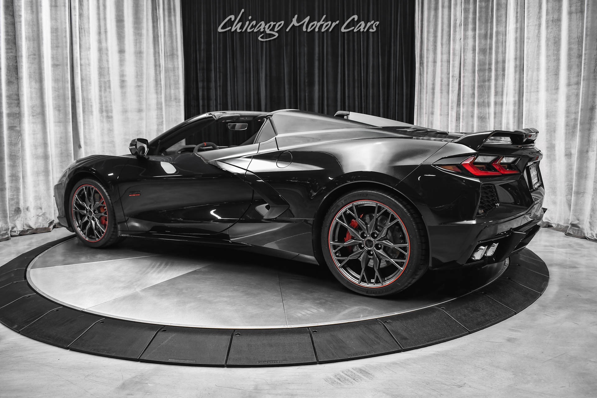 Used-2023-Chevrolet-Corvette-Stingray-3LT-Z51-70th-Anniversary-Convertible-HOT-Color-Combo-Front-Lift