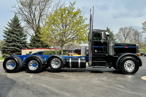 Used 2004 Peterbilt 379 Tri-axle day cab - cat c15 diesel - 18 speed - double wet kit - pto for sale Sold at Chicago Motor Cars in West Chicago IL 60185 5