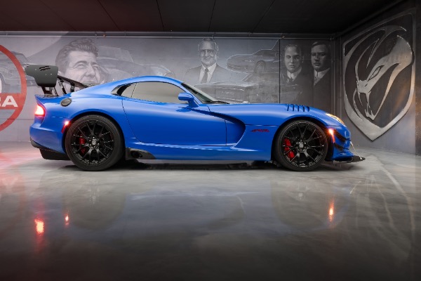 Used 2017 Dodge Viper ACR Extreme Aero ONLY 3K Miles! Competition Blue! RARE Collector Quality! for sale Sold at Chicago Motor Cars in West Chicago IL 60185 2