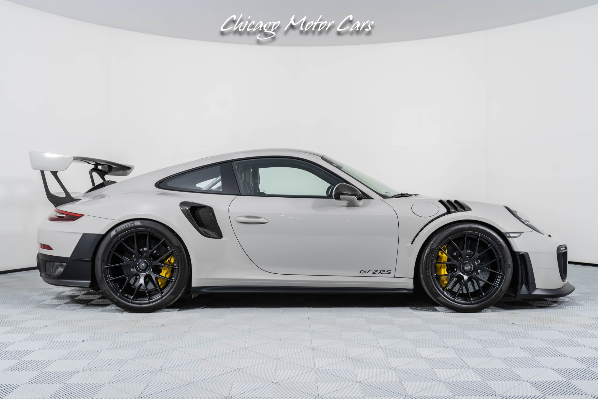 Used-2018-Porsche-911-GT2-RS-FULL-PFF-WEISSACH-PACKAGE-MAGNESIUM-WHEELS-FRONT-AXLE-LIFT-LOADED