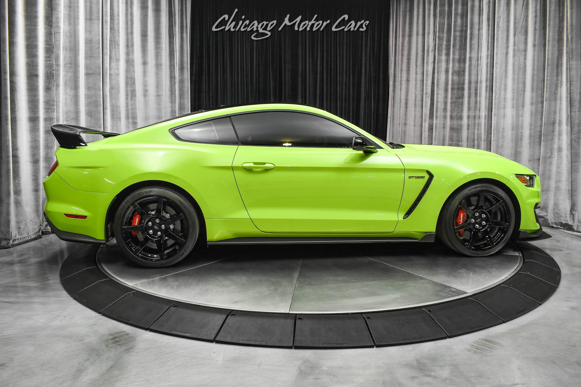 Used-2020-Ford-Mustang-Shelby-GT350R-Coupe-RARE-Grabber-Lime-Technology-Pkg-902A-Group