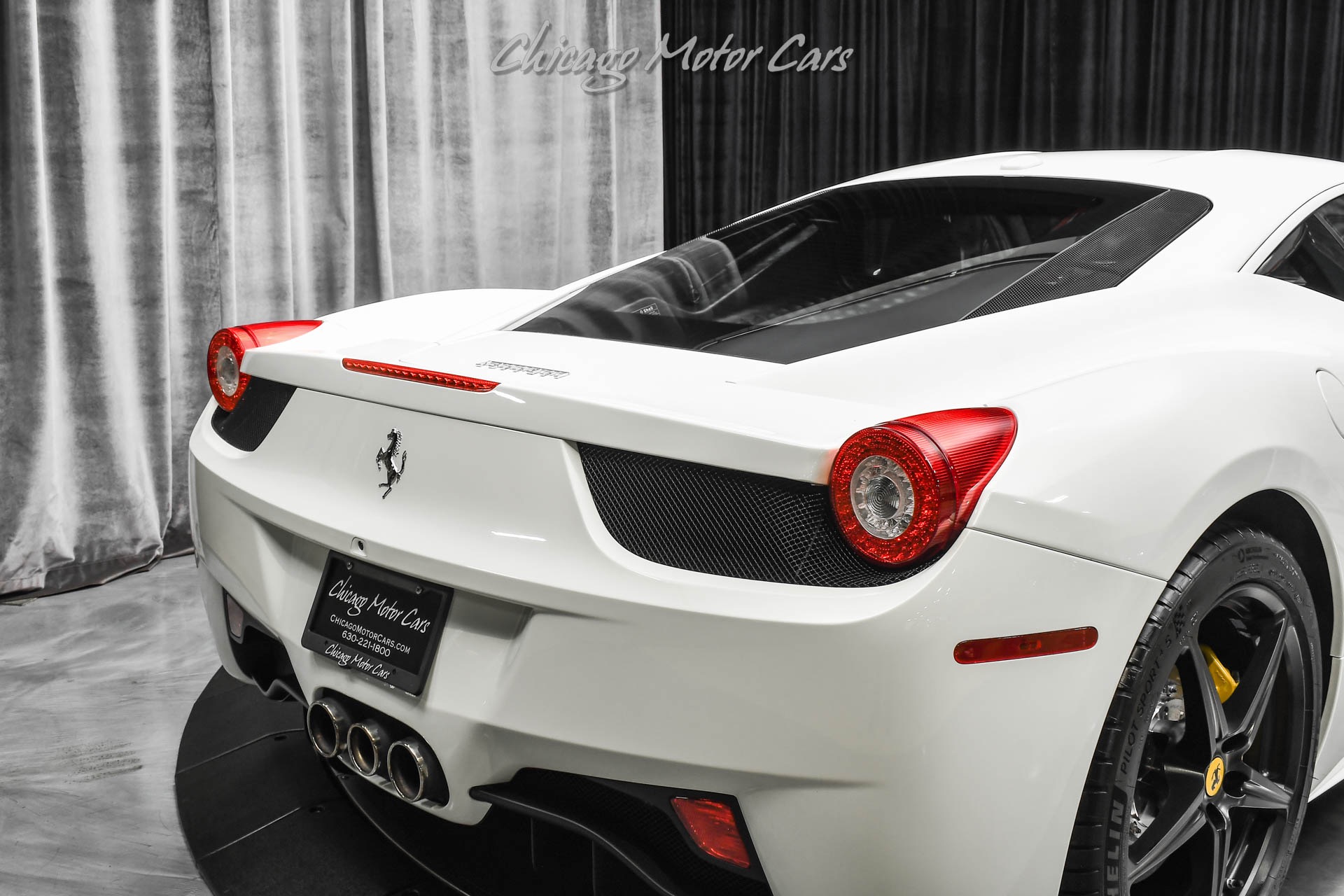 Used-2015-Ferrari-458-Italia-Coupe-Serviced-Loaded-Carbon-Fiber-Navigation-Rear-Cam-Perfect-Spec