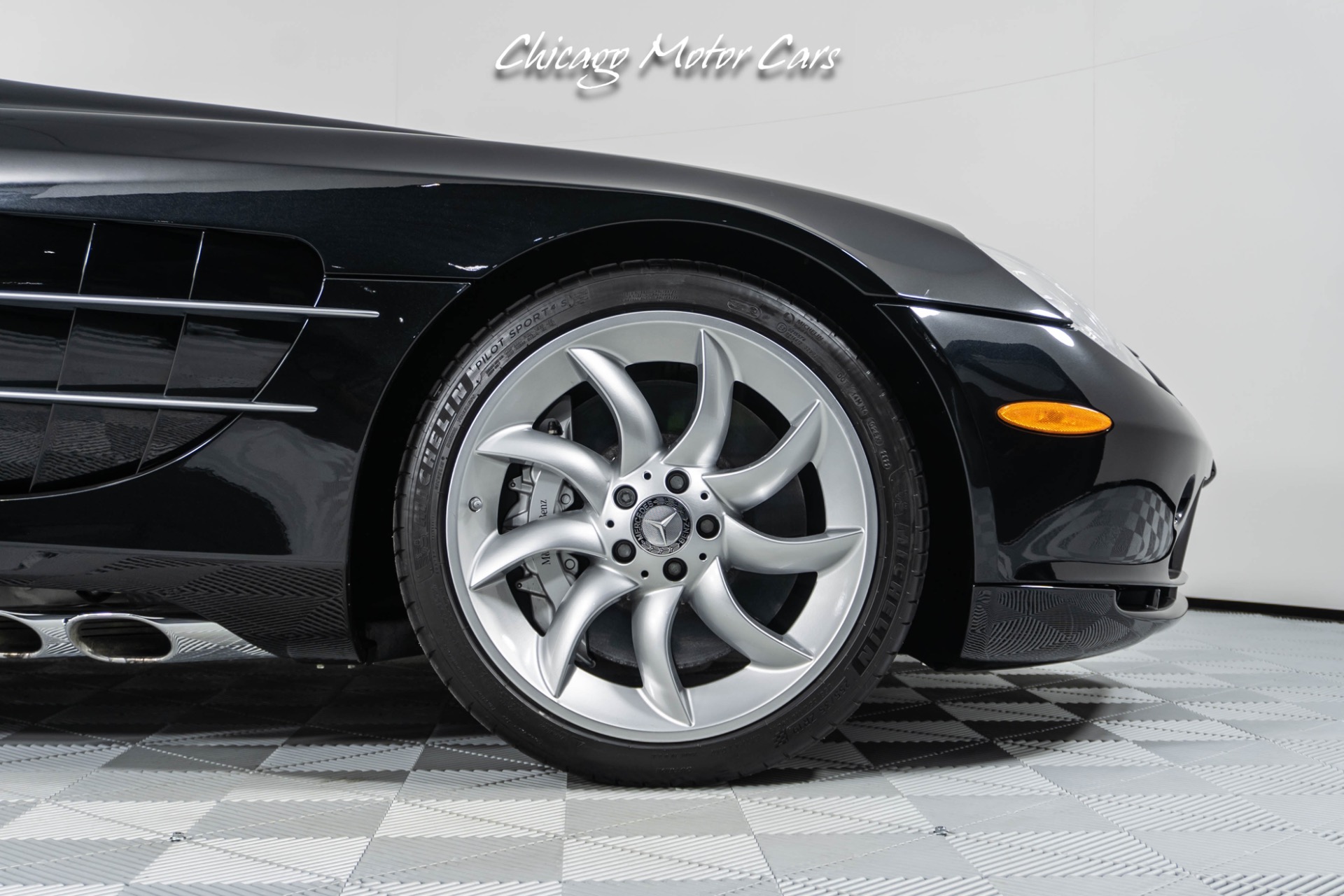 Used-2006-Mercedes-Benz-SLR-McLaren-SUPER-RARE-PRISTINE-1-OWNER-GULLWING-DOORS-ONLY-2K-MILES