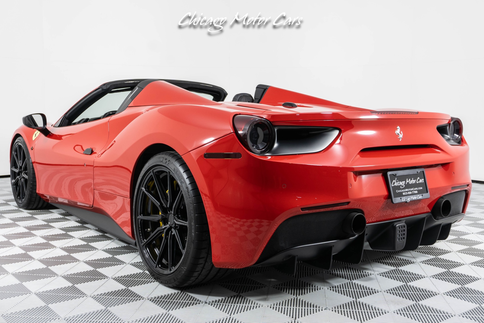 Used-2017-Ferrari-488-Spider-APPLE-CAR-PLAY-ELECTRIC-SEATS-SUSPENSION-LIFTER-HOMELINK-LOADED