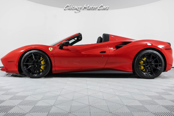 Used 2017 Ferrari 488 Spider APPLE CAR PLAY! ELECTRIC SEATS! SUSPENSION LIFTER! HOMELINK! LOADED!! for sale Sold at Chicago Motor Cars in West Chicago IL 60185 2