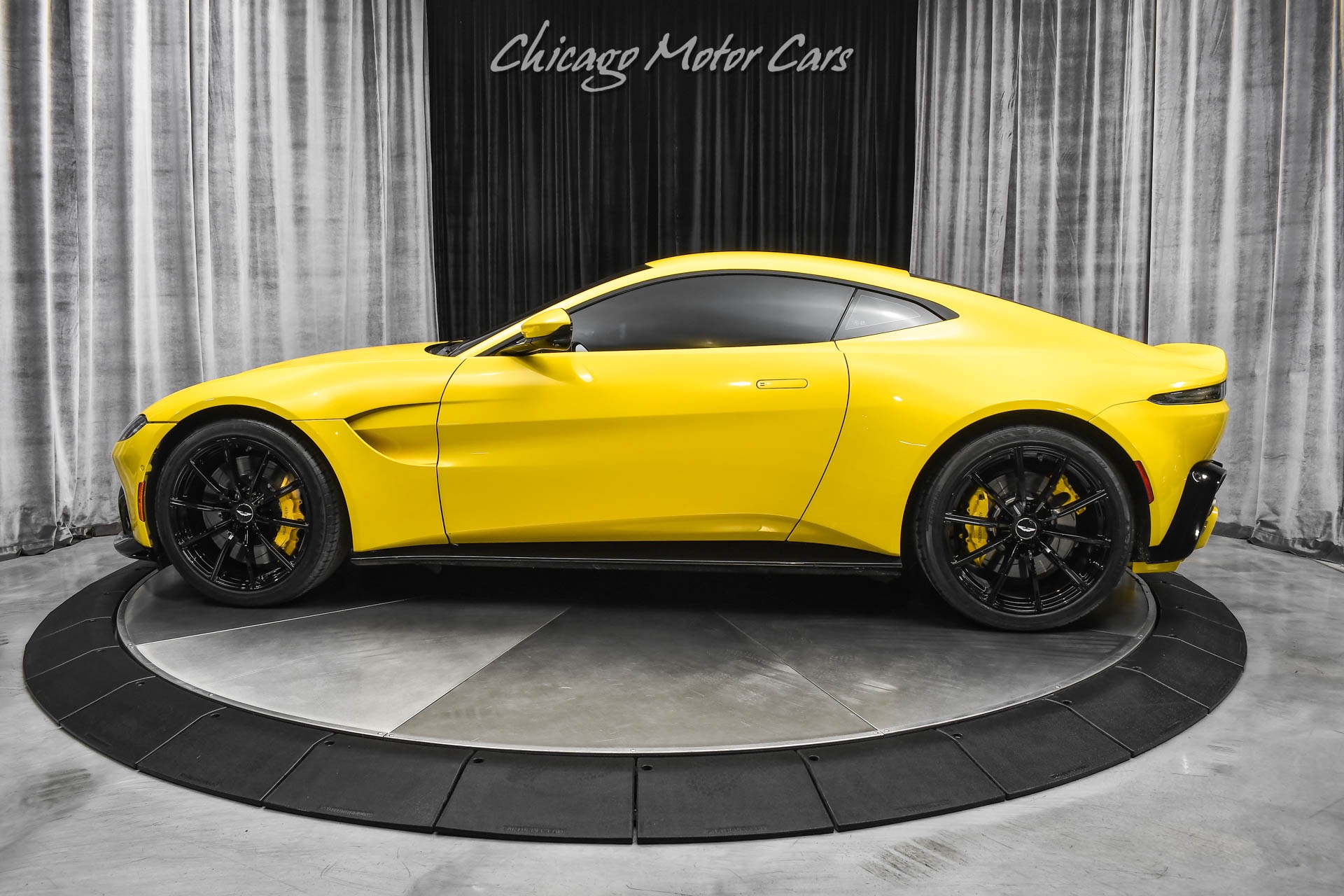 Used-2020-Aston-Martin-Vantage-Hot-Color-Combo-Tech-and-Comfort-Collection-Exterior-Black-Collection