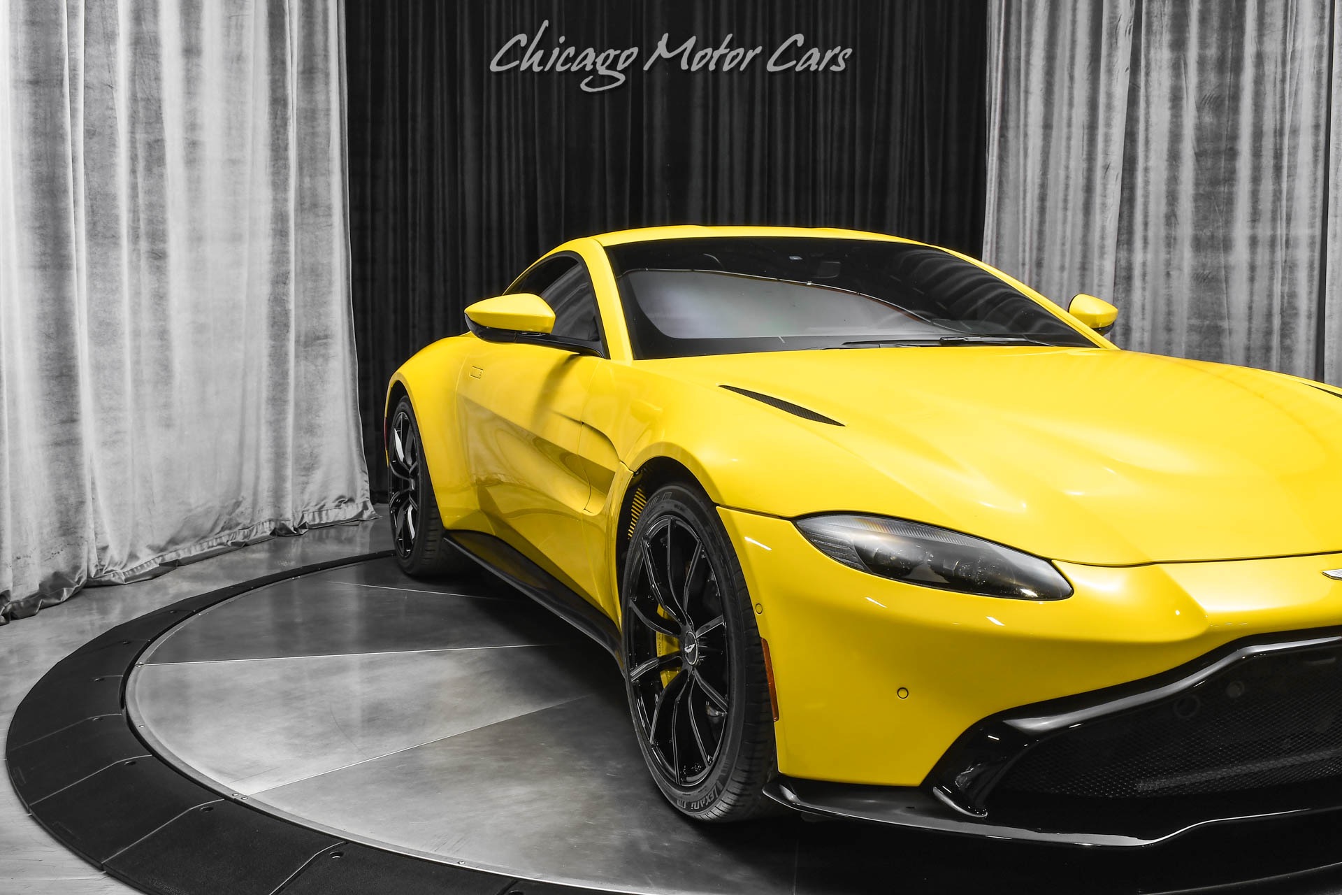 Used-2020-Aston-Martin-Vantage-Hot-Color-Combo-Tech-and-Comfort-Collection-Exterior-Black-Collection