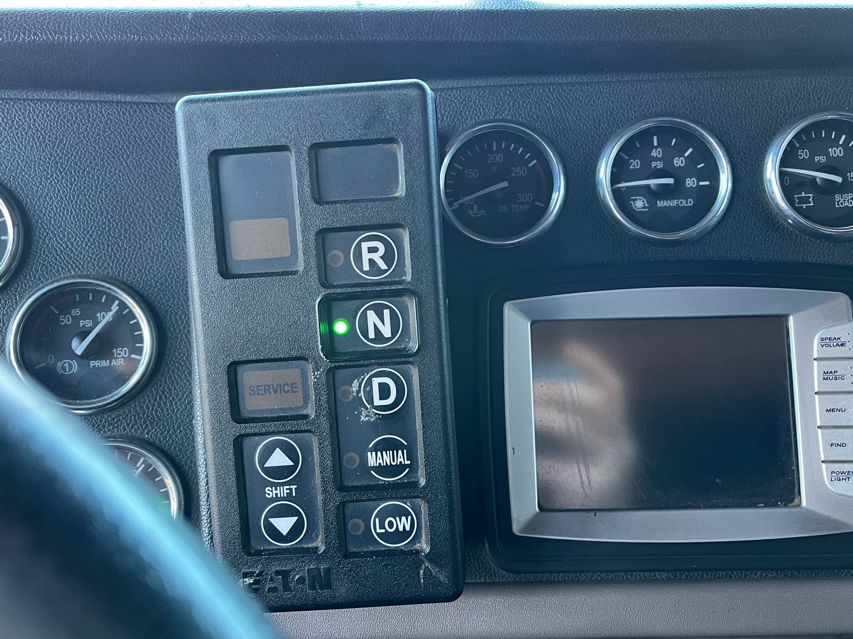 2010 PETERBILT 384 - Image 14