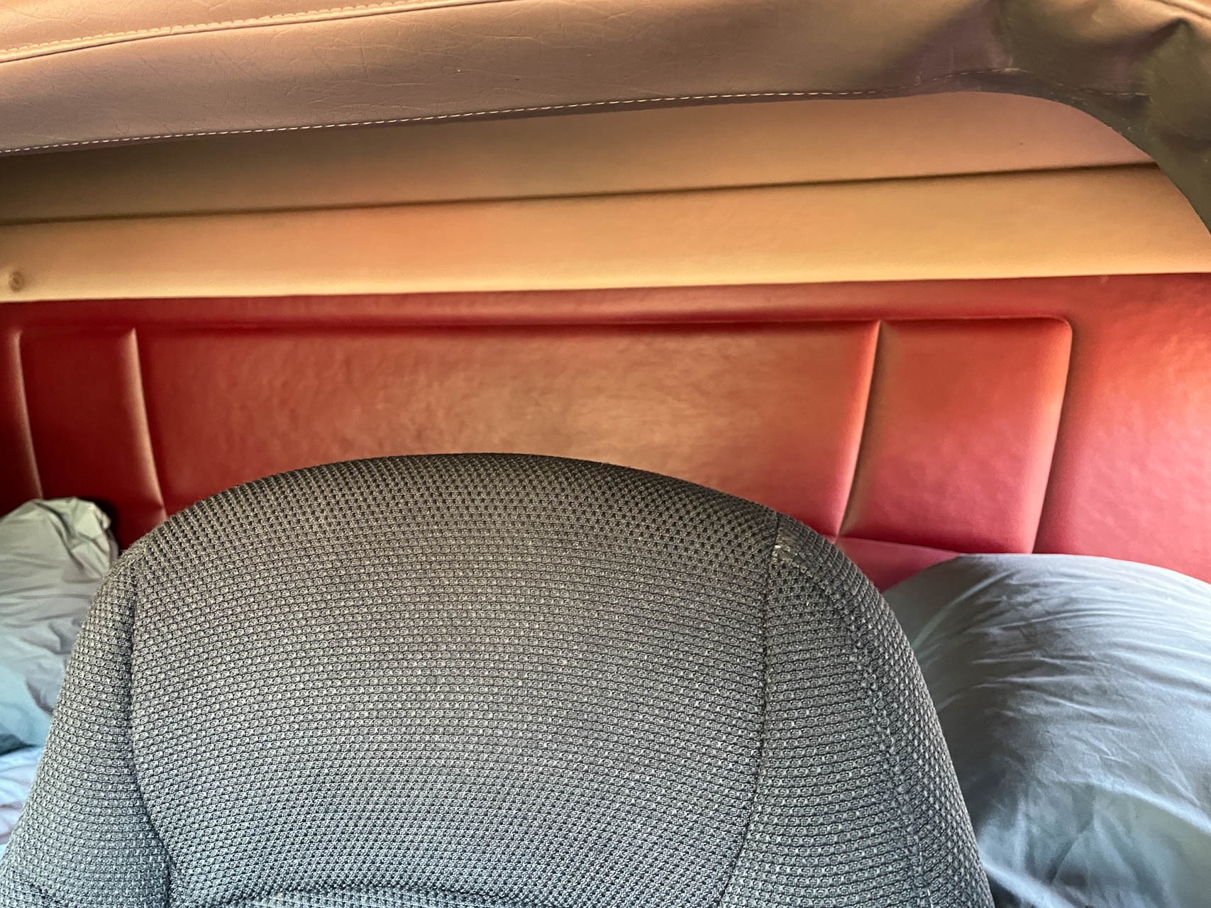 2010 PETERBILT 384 - Image 16