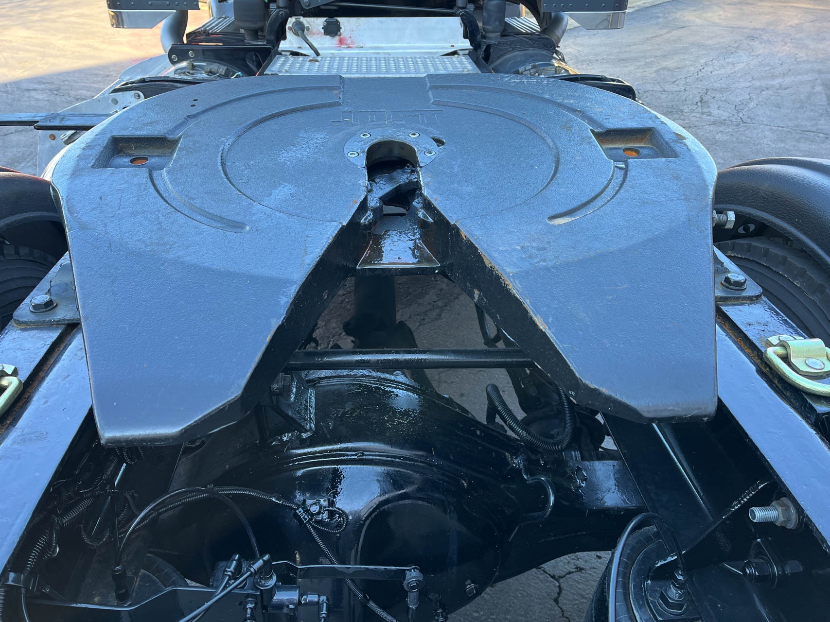 2010 PETERBILT 384 - Image 23