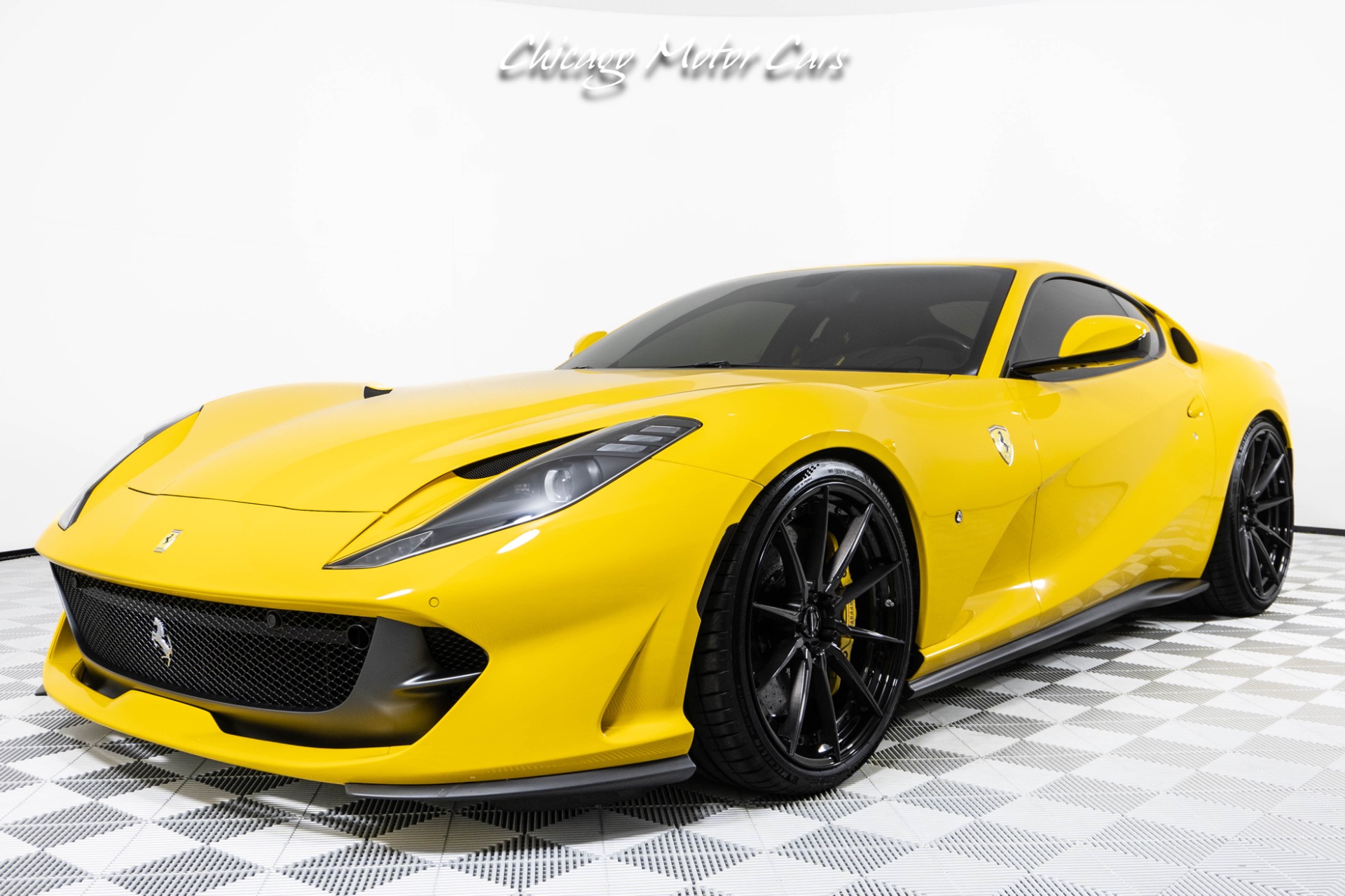 Used-2018-Ferrari-812-Superfast-Only-7K-Miles-Carbon-Race-Seats-Front-Lift-Carbon-Wheel-W-LEDs