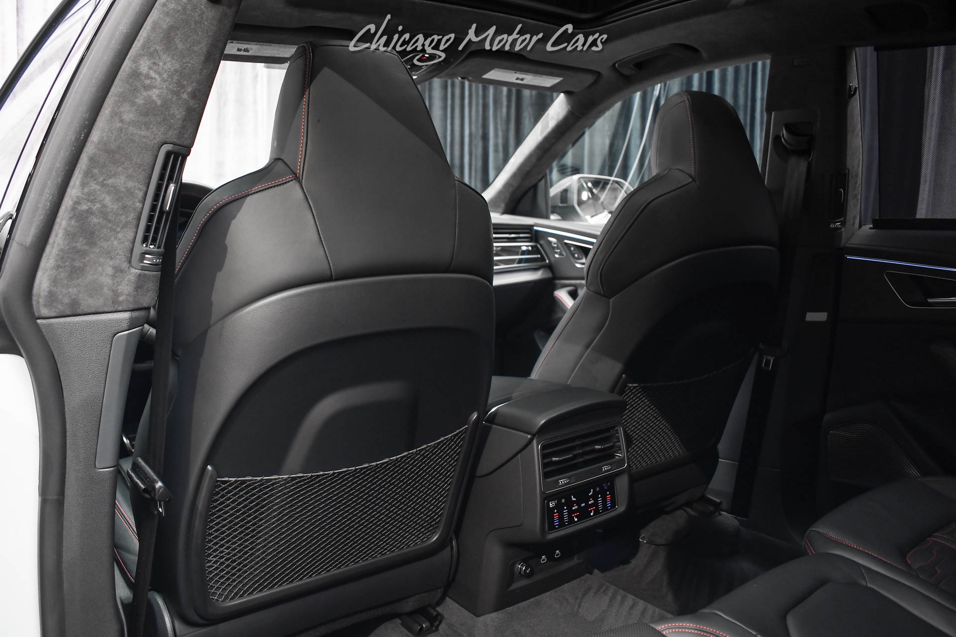 Used-2022-Audi-RS-Q8-40T-Quattro-Carbon-Optic-Pkg-Black-Optic-Pkg-Luxury-and-Exec-Pkgs