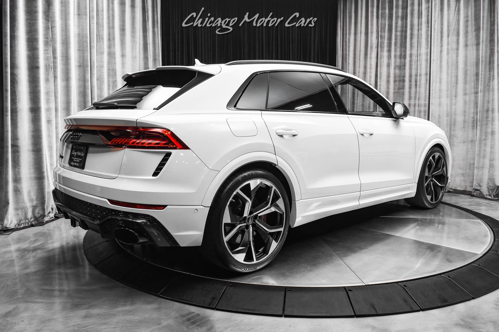 Used-2022-Audi-RS-Q8-40T-Quattro-Carbon-Optic-Pkg-Black-Optic-Pkg-Luxury-and-Exec-Pkgs