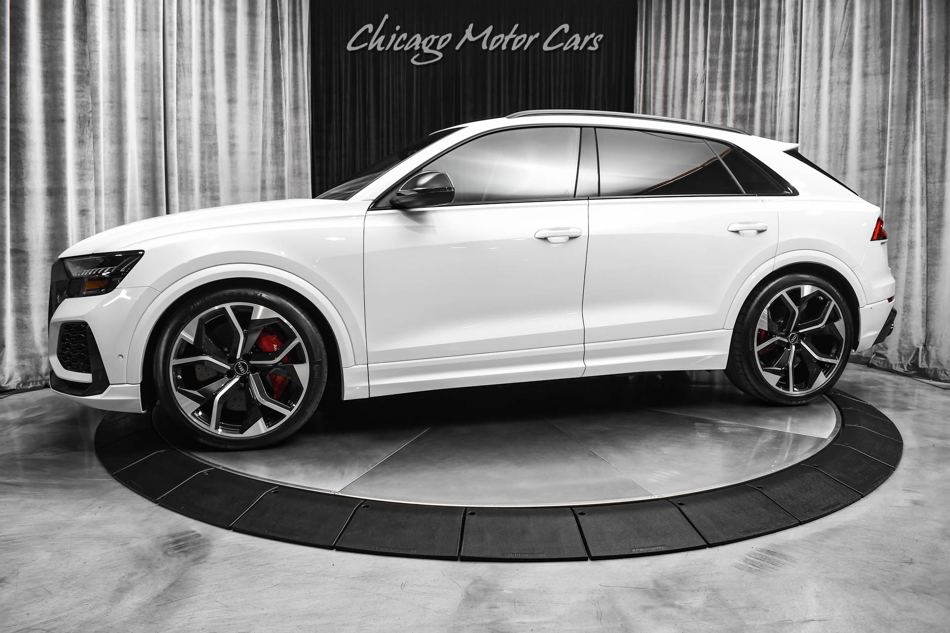 Used-2022-Audi-RS-Q8-40T-Quattro-Carbon-Optic-Pkg-Black-Optic-Pkg-Luxury-and-Exec-Pkgs