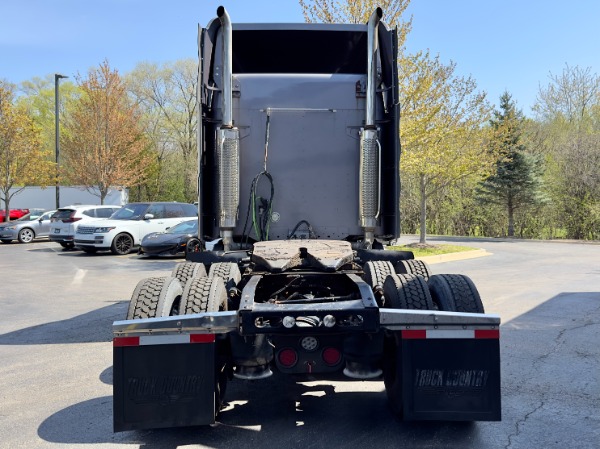 Used 2006 Freightliner Columbia Signature Series Sleeper - Cat C15 Power - 465 Horspower - 18 Speed Manual for sale Sold at Chicago Motor Cars in West Chicago IL 60185 6