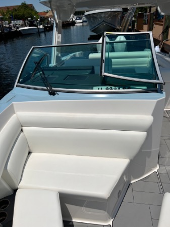 Used 2021 Aviara AV32 Bow Rider for sale Sold at Chicago Motor Cars in West Chicago IL 60185 4