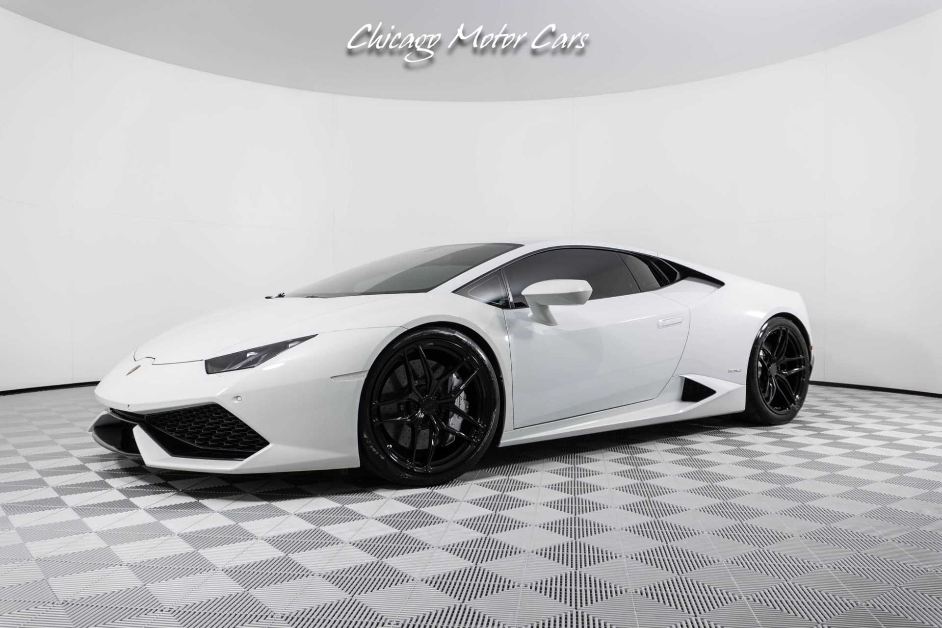 Used-2016-Lamborghini-Huracan-ONLY-1K-Miles-PPF-LIFT-SYSTEM