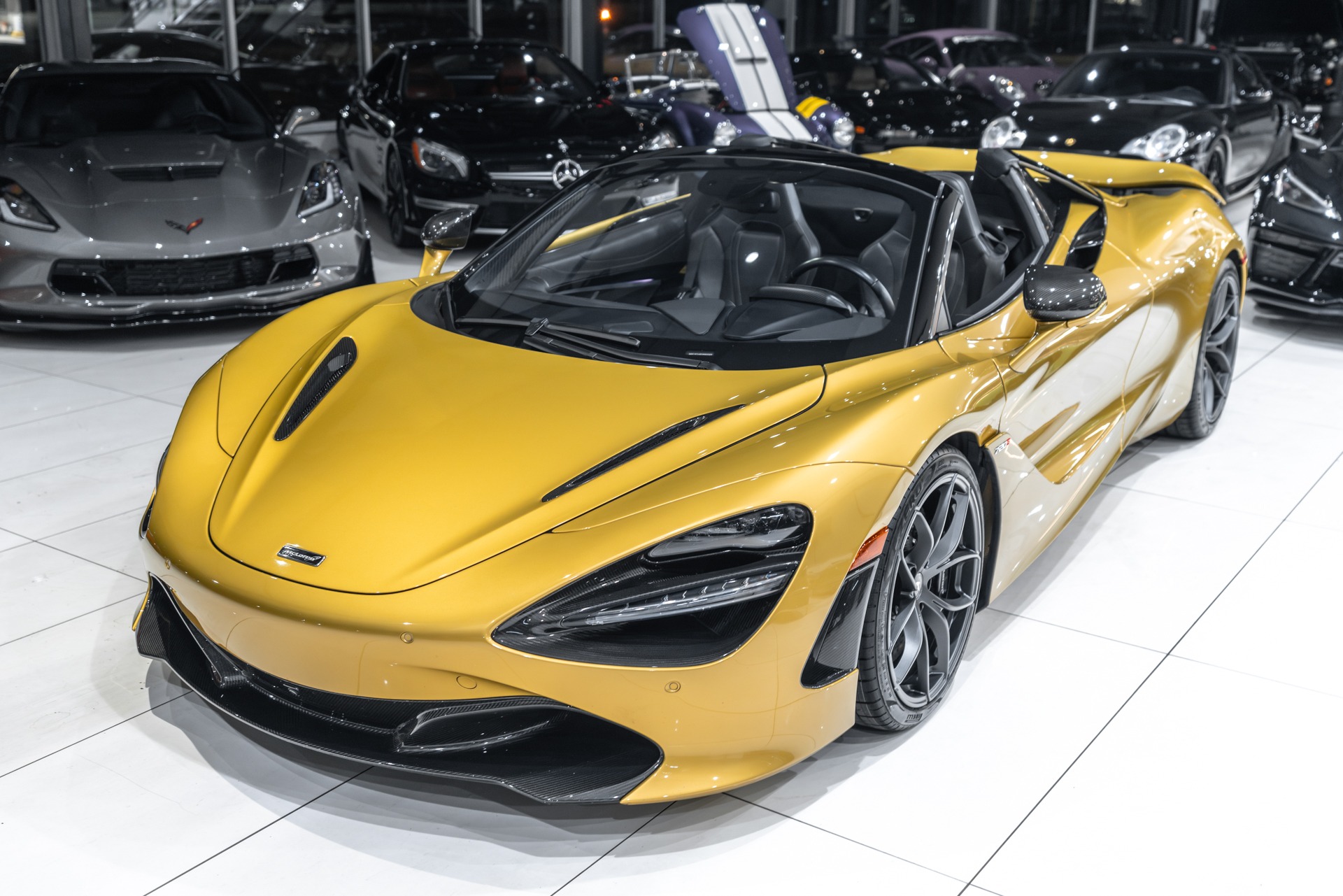 Used-2019-McLaren-720S-Spider-Luxury-Exterior-Carbon-Fiber-Pkg-Electrochomic-Roof-Just-Serviced