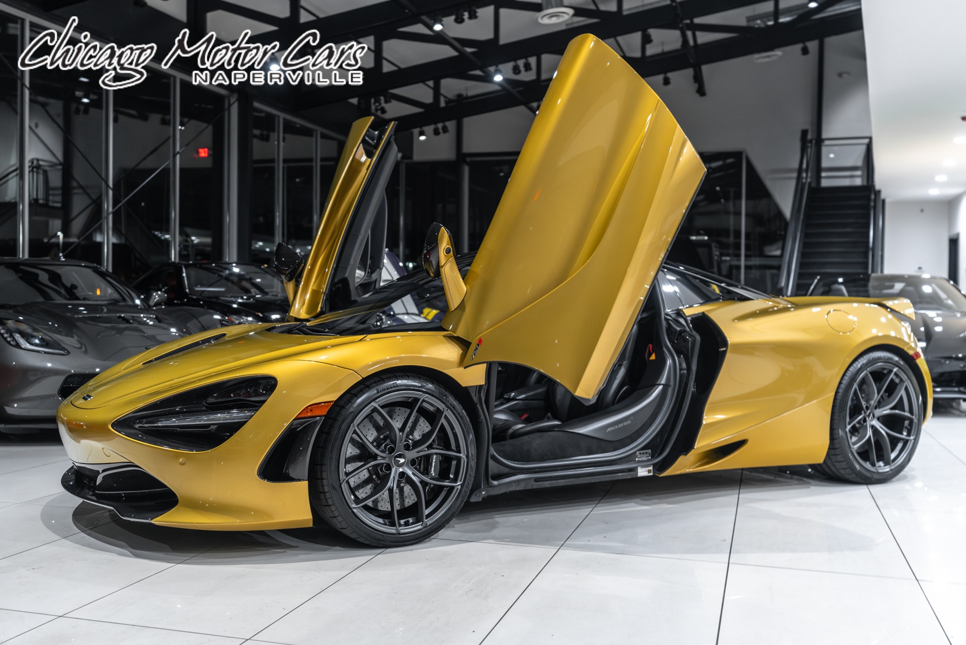 Used-2019-McLaren-720S-Spider-Luxury-Exterior-Carbon-Fiber-Pkg-Electrochomic-Roof-Just-Serviced