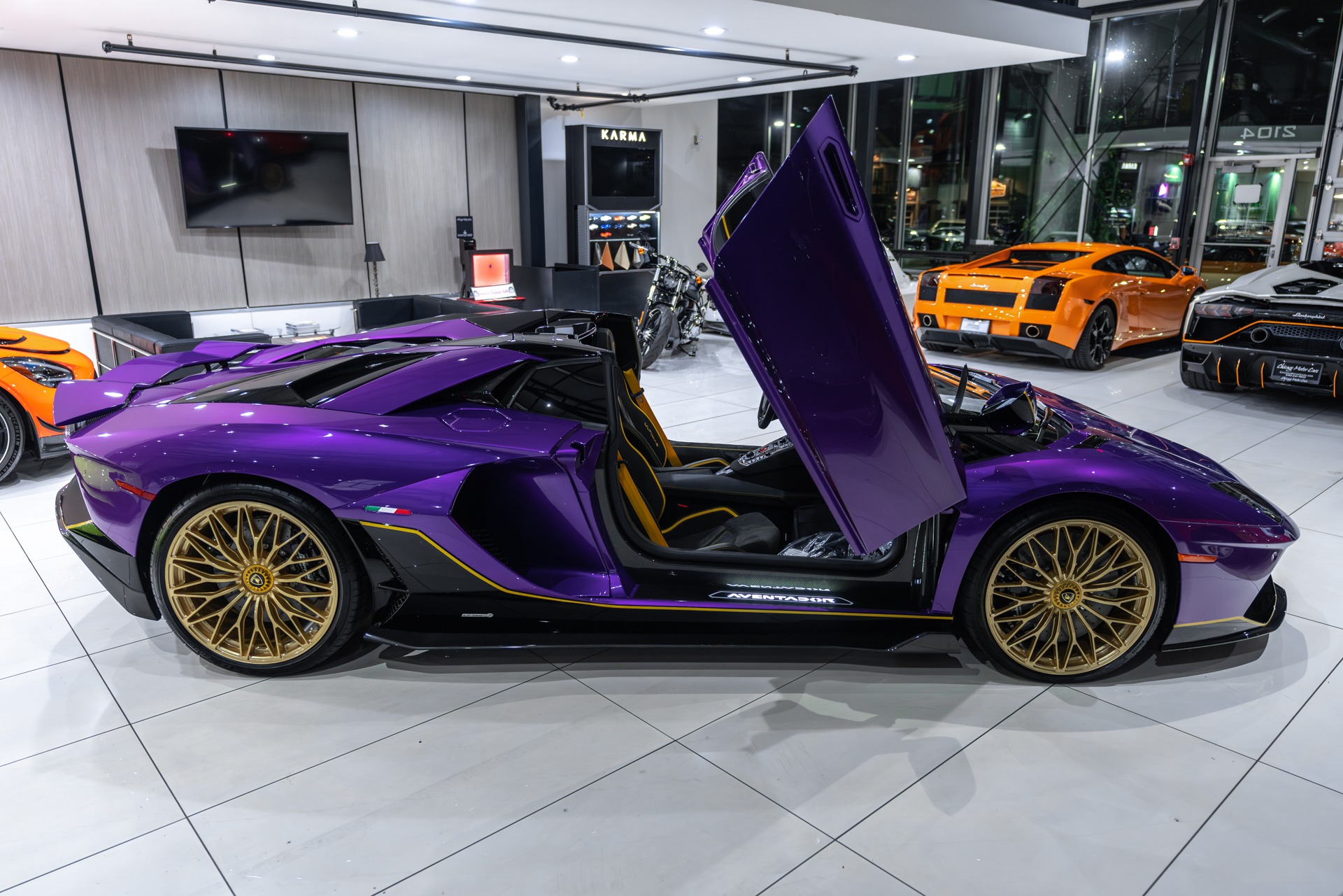 Used 2022 Lamborghini Aventador LP780-4 Ultimae Roadster Viola Used 2022 Lamborghini Aventador LP780-4 Ultimae Roadster Viola