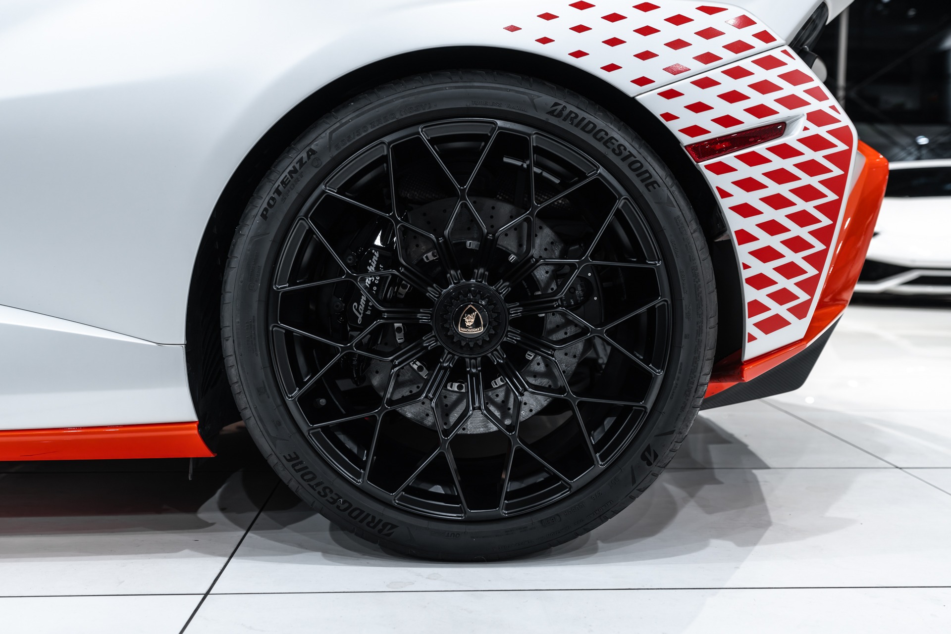 Used 2022 Lamborghini Huracan LP640-2 STO Matte White Color Combo Used 2022 Lamborghini Huracan LP640-2 STO Matte White Color Combo