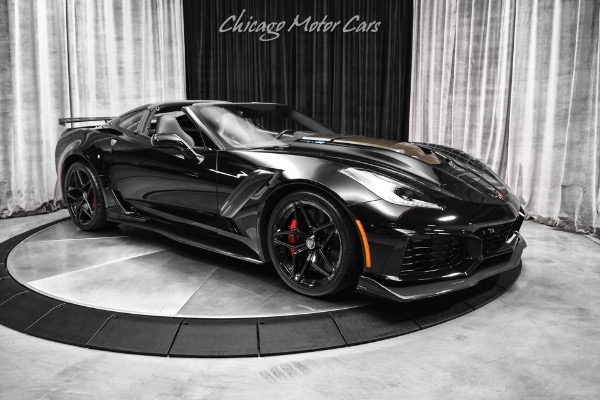 Used 2019 Chevrolet Corvette ZR1 3ZR Loads of Carbon Fiber Only 7K Miles Perfect Condition for sale Sold at Chicago Motor Cars in West Chicago IL 60185 6