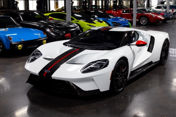 Used-2020-Ford-GT-RARE-Frozen-White-Ext-Carbon-Pkg-Carbon-Graphics-PKG-ONLY-500-Miles