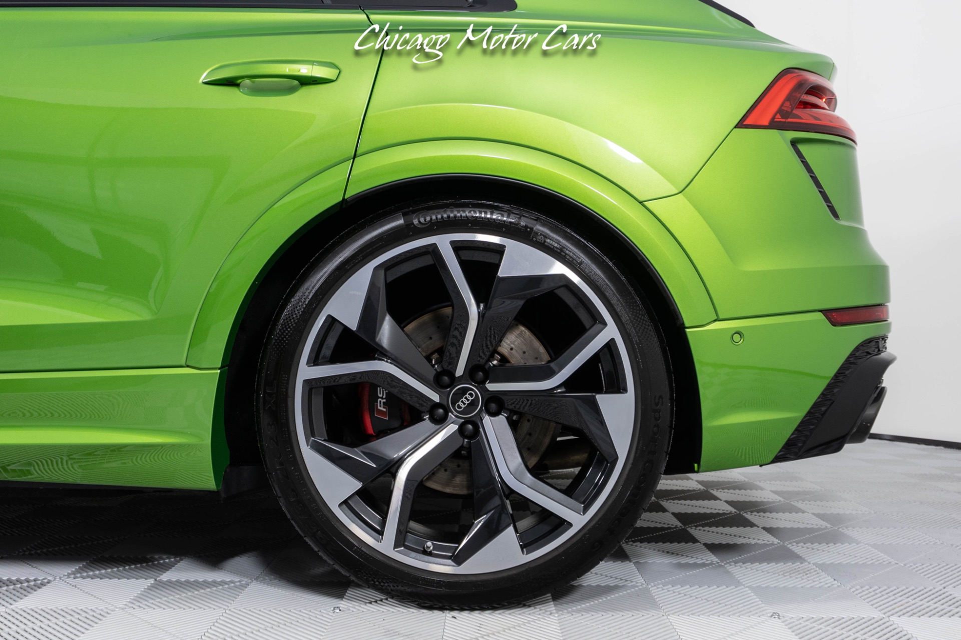 Audi Sport特注1/43 Audi RS Q8 Java Green Used 2021 Audi RS Q8 4.0 T Quattro RARE JAVA GREEN AUDI EXCLUSIVE