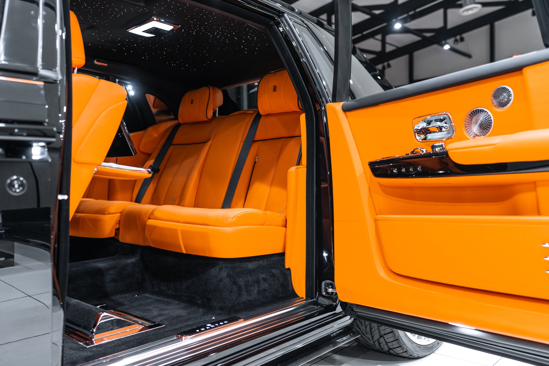 Used-2023-Rolls-Royce-Phantom-EWB-MANSORY-Carbon-Fiber-Widebody-HUGE-MSRP-BIG--Build-Starlight-LOADED