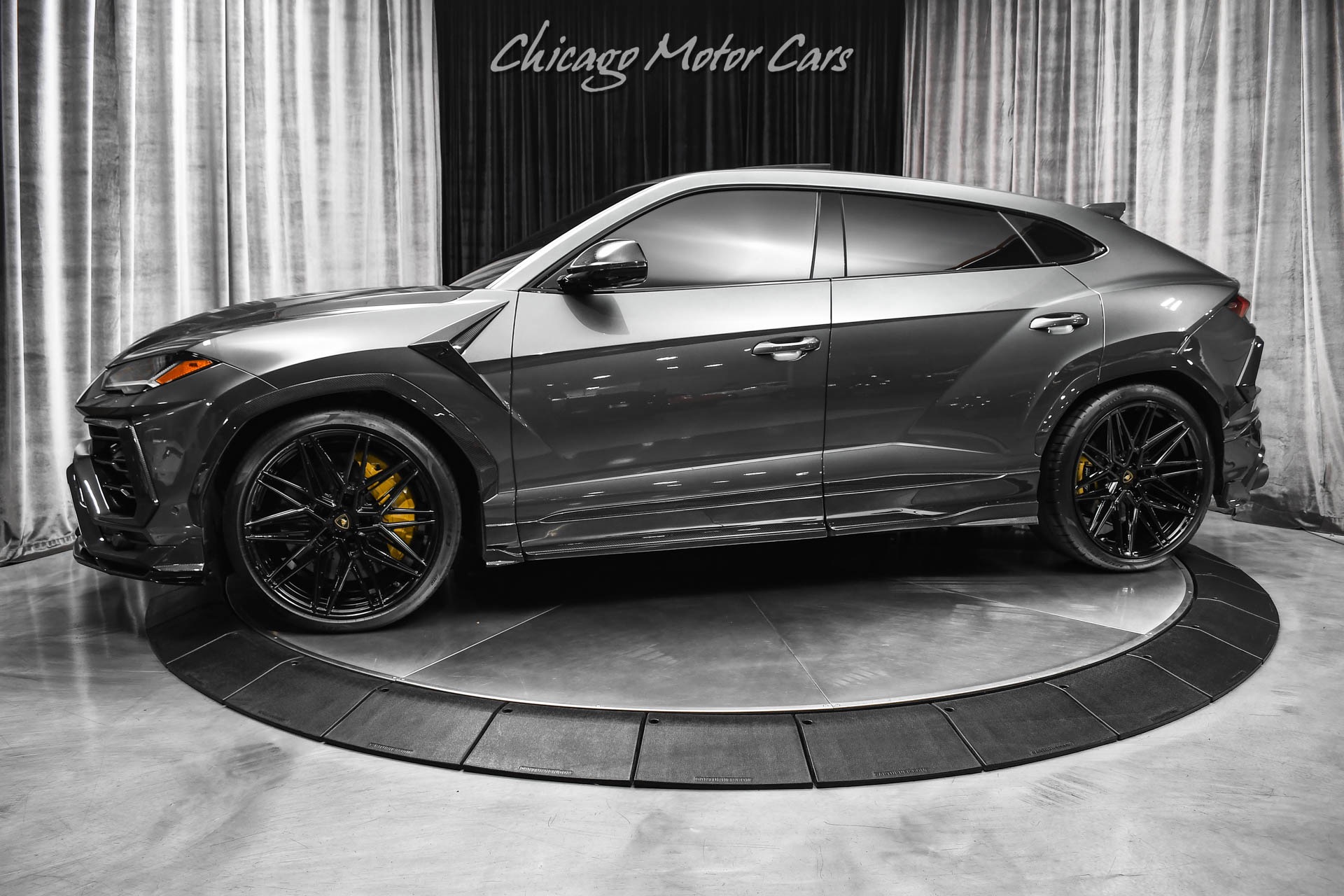 Used 2019 Lamborghini Urus SUV Full TOP CAR Carbon Kit! Rear Entertainment! Full ADAS! LOADED! for sale Sold at Chicago Motor Cars in West Chicago IL 60185 1