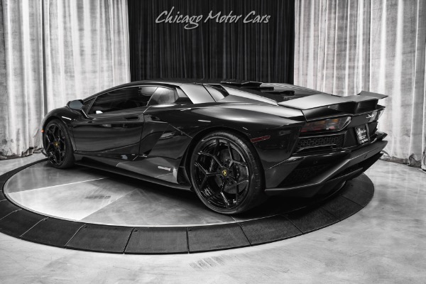 Used 2018 Lamborghini Aventador LP740-4 S Ad Personam Interior! Style Pkg! Ryft Exhaust! Carbon Fiber! for sale Sold at Chicago Motor Cars in West Chicago IL 60185 3