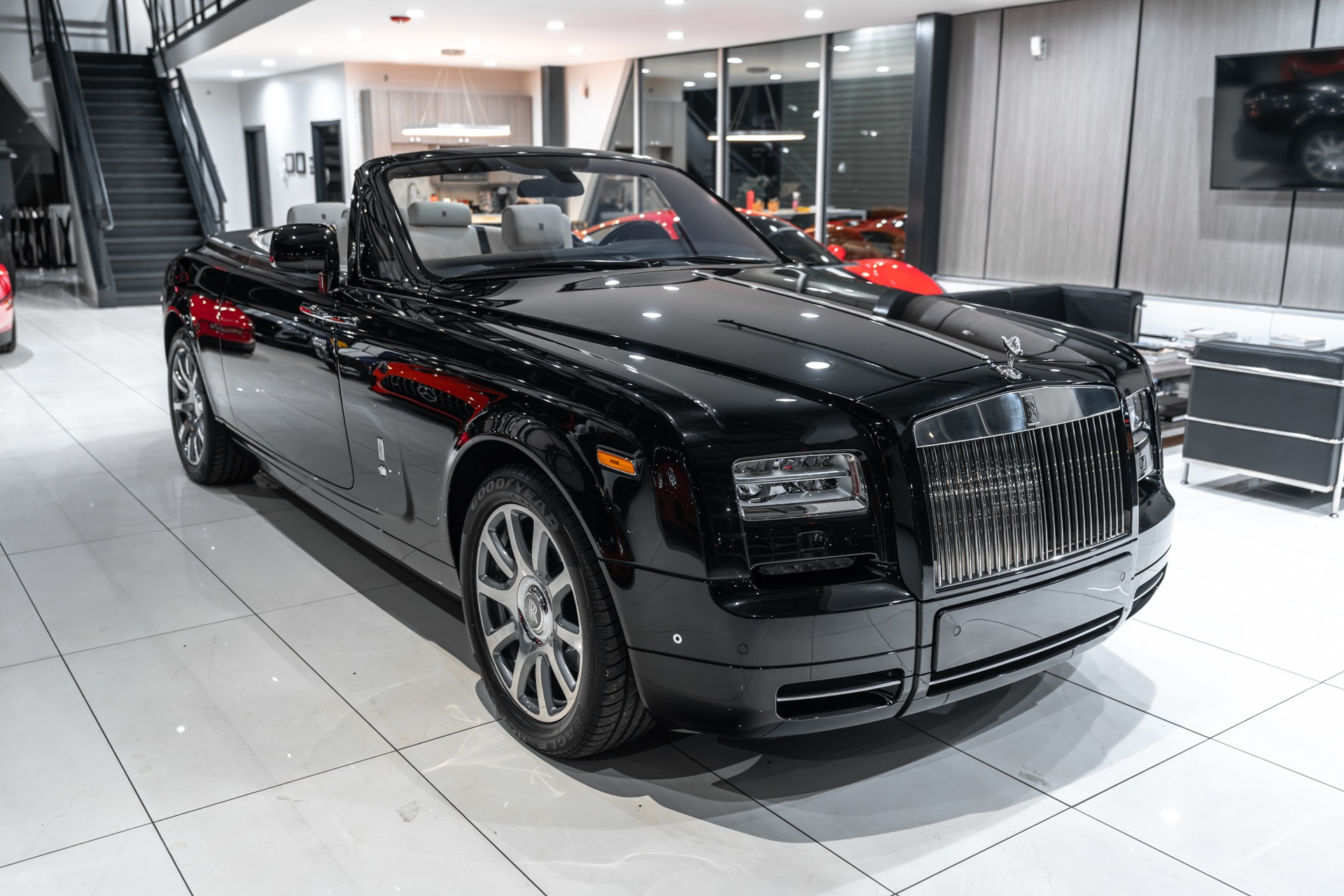 Used-2013-Rolls-Royce-Phantom-Drophead-Convertible-2-Year-Rolls-Royce-Warranty-Piano-Black-Veneers-LOADED-Perfect
