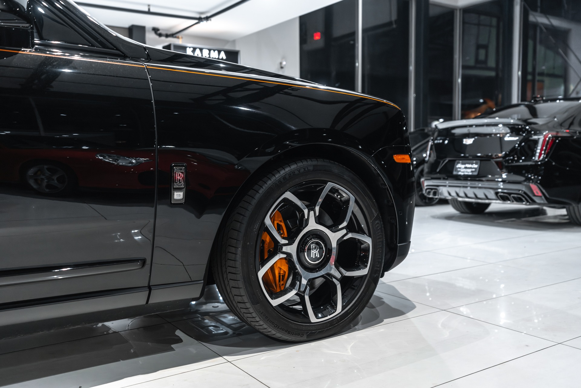 Used-2023-Rolls-Royce-Cullinan-Black-Badge-Original-MSRP-491750-Mandarin-Orange-Interior-Carbon-FIBER