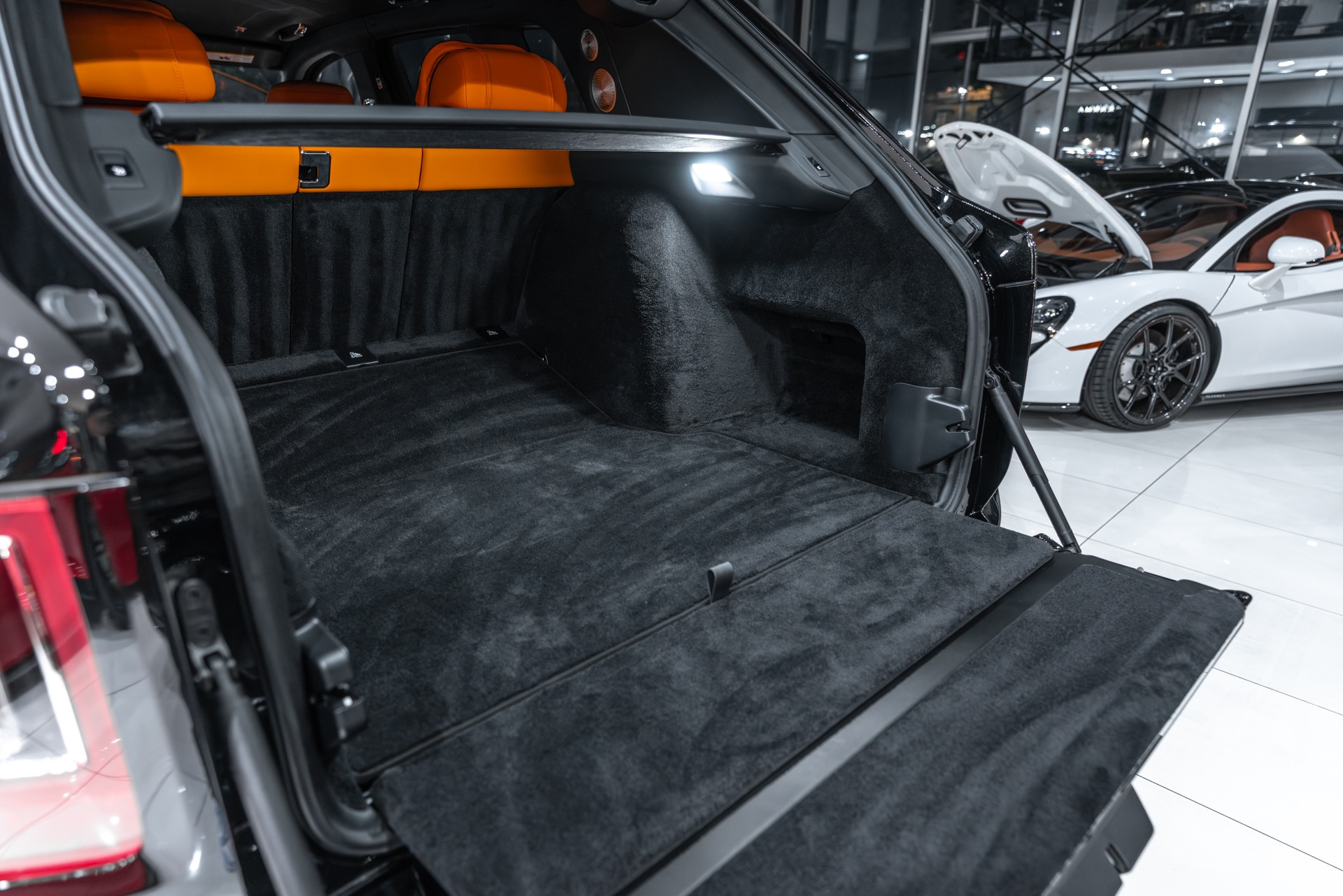 Used-2023-Rolls-Royce-Cullinan-Black-Badge-Original-MSRP-491750-Mandarin-Orange-Interior-Carbon-FIBER