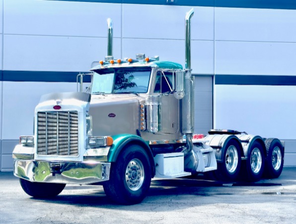 Used 2001 Peterbilt 378 heavy-haul tri-axle Day-Cab - Cat C16 - 625 HP - 18 Speed Manual for sale Sold at Chicago Motor Cars in West Chicago IL 60185 1