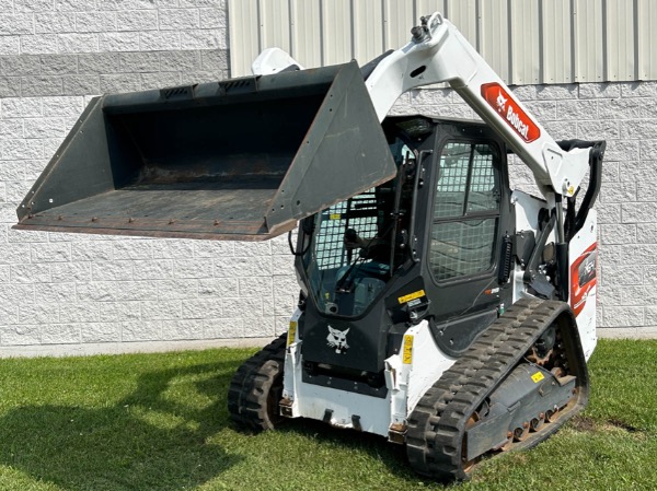 Used 2021 Bobcat T64 Skidsteer for sale Sold at Chicago Motor Cars in West Chicago IL 60185 6