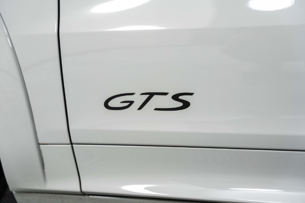 Used 2022 Porsche Cayenne GTS 1 OWNER! DESIRED SPEC! CHALK ON RED! LOADED! for sale Sold at Chicago Motor Cars in West Chicago IL 60185 5