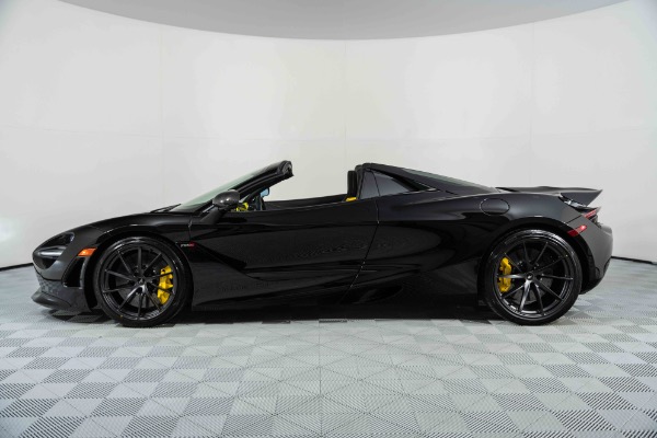 Used-2022-McLaren-720S-Spyder-LOW-MILES-Fully-Loaded-Black-Over-Yellow