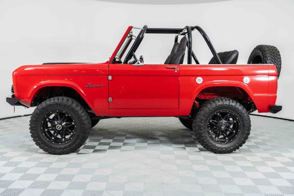 Used 1967 Ford Bronco Fully Restored Classic! No Expenses Spared! Custom Leather Interior! for sale Sold at Chicago Motor Cars in West Chicago IL 60185 2
