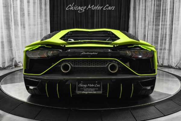 Used 2022 Lamborghini Aventador LP780-4 Ultimae Ultimae Coupe Verde Scandal MSRP $584,753 + $30k in Upgrades! Full PPF for sale Sold at Chicago Motor Cars in West Chicago IL 60185 4