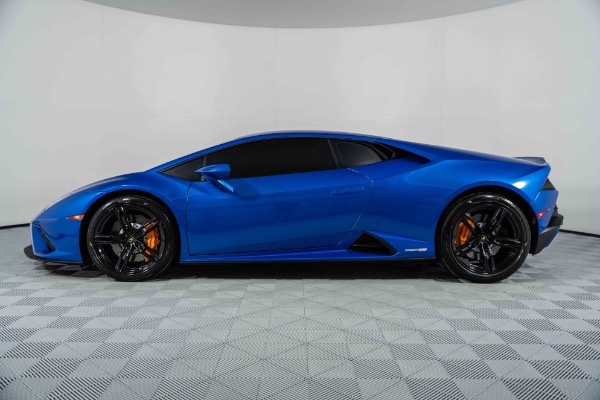 Used 2020 Lamborghini Huracan EVO RWD Stunning Spec! Carbon EVO Seats! Front End Lifter! Loaded! for sale Sold at Chicago Motor Cars in West Chicago IL 60185 2