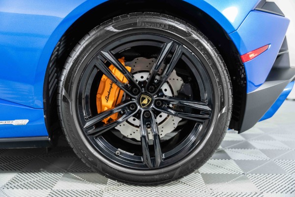 Used 2020 Lamborghini Huracan EVO RWD Stunning Spec! Carbon EVO Seats! Front End Lifter! Loaded! for sale Sold at Chicago Motor Cars in West Chicago IL 60185 4