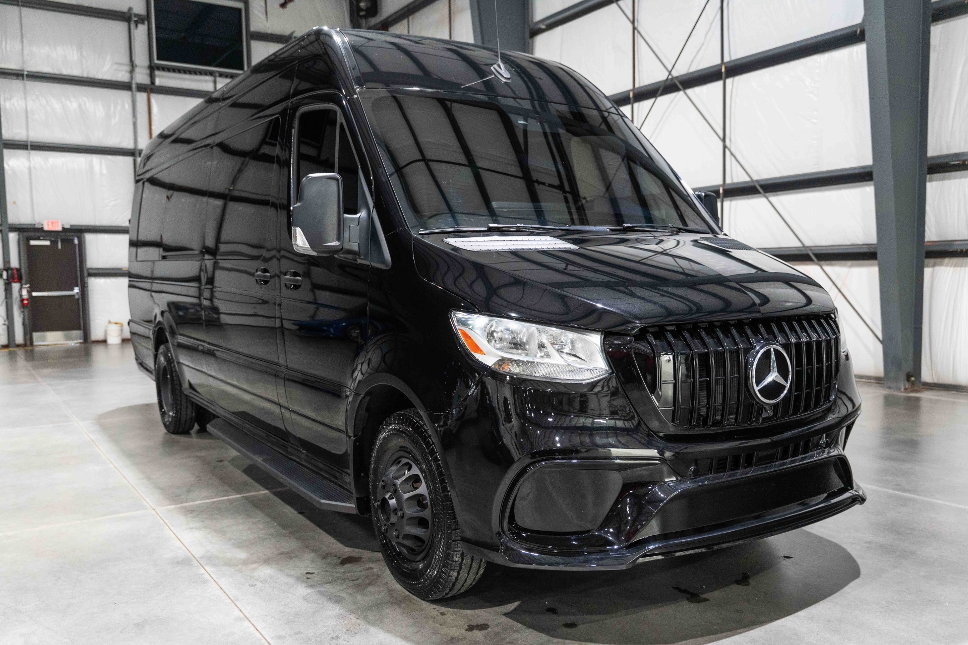 Used-2021-Mercedes-Benz-Sprinter-3500-Executive-Build-Low-Miles-Bathroom-TVDVDSatelliteWifi-Loaded