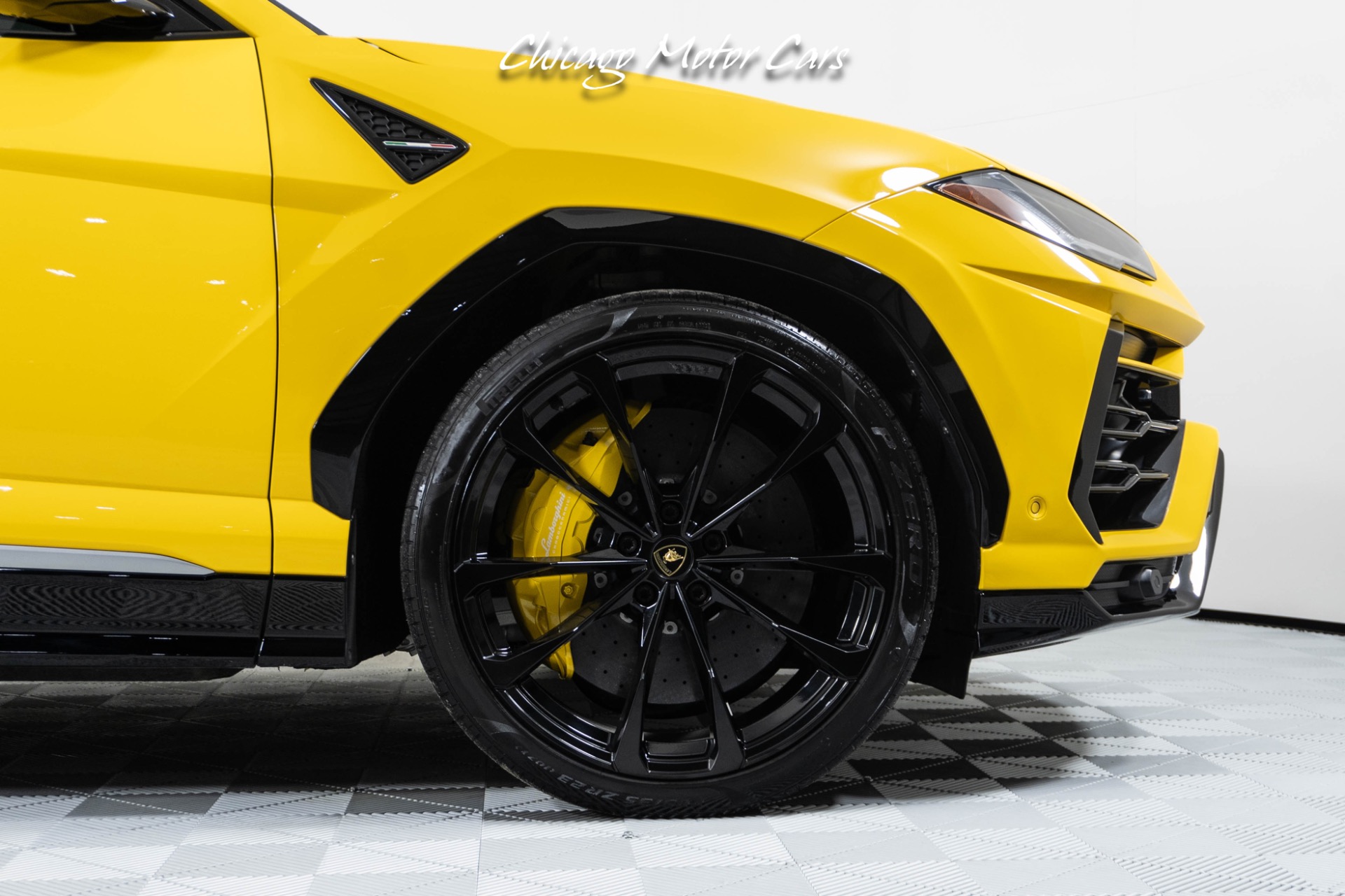 Used-2019-Lamborghini-Urus-GIALLO-AUGE-FINISH-BANG---OLUFSEN-PREMIUM-SOUND-HOT-COLOR-COMBO-LOADED