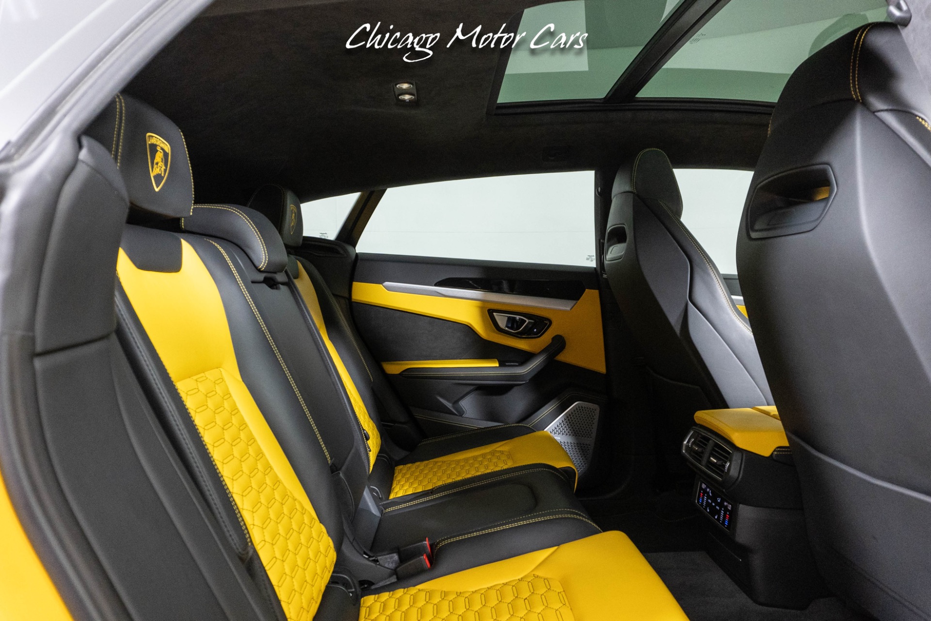 Used-2019-Lamborghini-Urus-GIALLO-AUGE-FINISH-BANG---OLUFSEN-PREMIUM-SOUND-HOT-COLOR-COMBO-LOADED